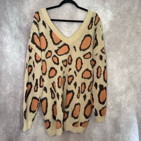 NWT GiGiO Pullover Sweater Womens Large Oversized‎ Beige Leopard Print V Neck - Picture 6 of 7